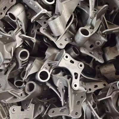 Bauteile aus Gusseisen mit Halterung Sandguss Formenprozess für die Bauindustrie